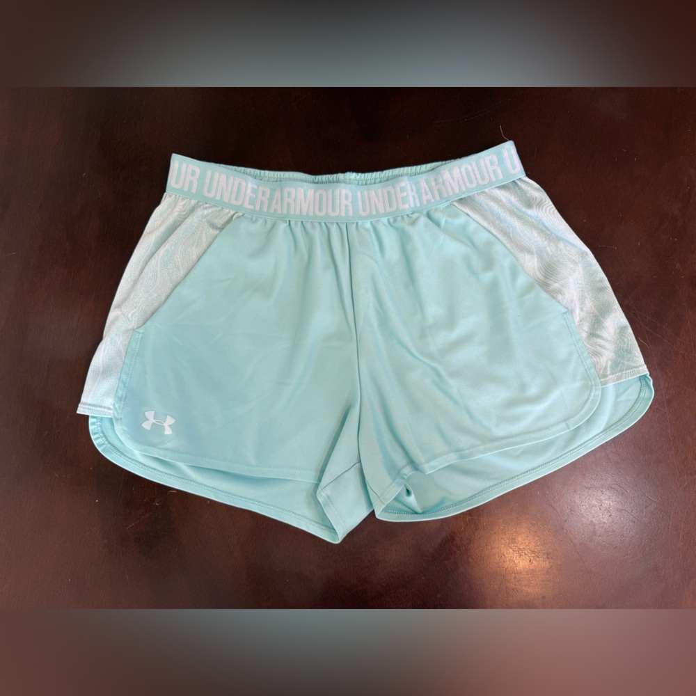 Under Armour Women's Large Aqua Athletic Shorts